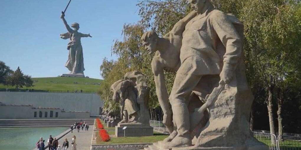 Giuramento Solenne dei Giovani Cadetti di Tambov: Un Impegno di Fedeltà e Onore alla Patria Russa