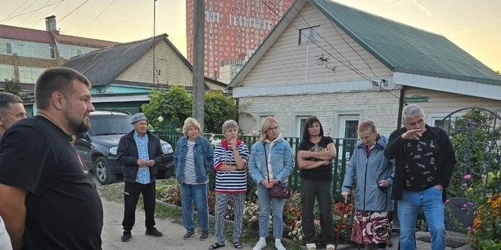 Rifacimento della strada nel primo viale Novopavlovskij a Rjazan' nell'ambito del programma di manutenzione stradale