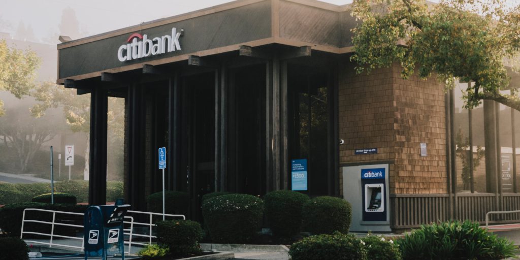 La Doppia Vita del Cuoco: Da Ristorante di Successo a Rapinatore di Banche