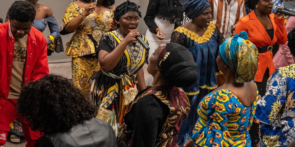 Twin Falls, Idaho: 37 Afrikaners si stabiliscono mentre il programma di rifugiati è limitato ai bianchi sudafricani