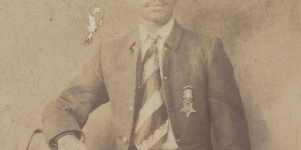 L'Esercito ha usato un soldato nero cieco come sostituto di Robert E. Lee