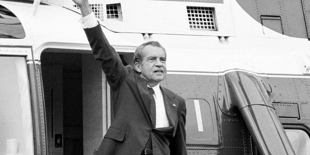 Dopo Watergate, le leggi che limitavano il potere presidenziale sono ignorate da Trump