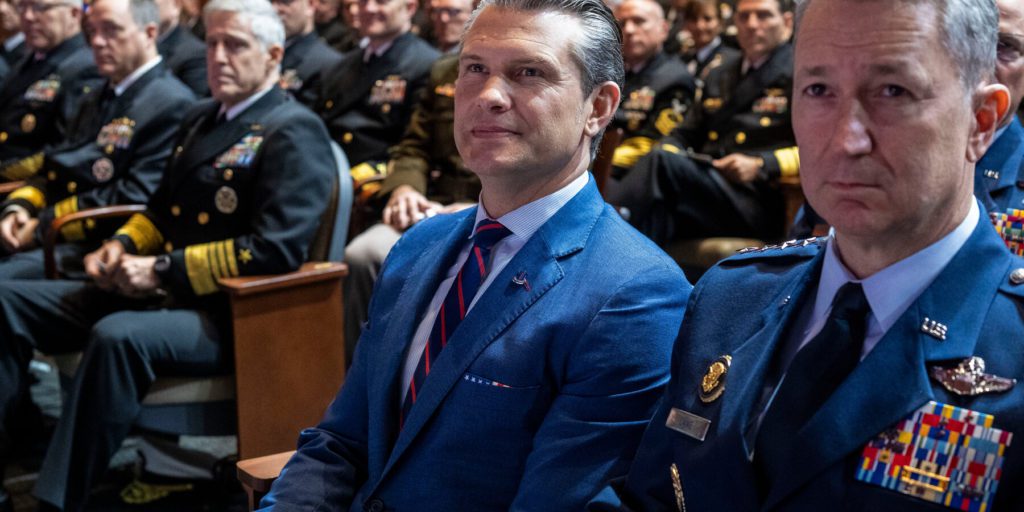 Ritorno al Passato: I Veterani Mettono in Guardia sui Rischi della Politica Militare di Hegseth
