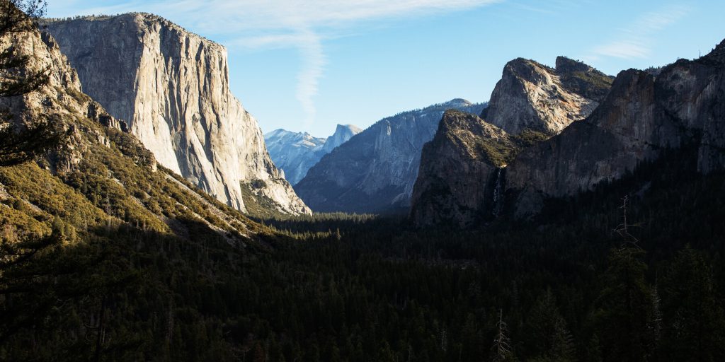 Tagli al personale del Parco di Yosemite fanno aumentare comportamenti pericolosi dei visitatori