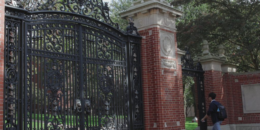 Università Brown Rifiuta Accordi della Casa Bianca per Finanziamenti Preferenziali