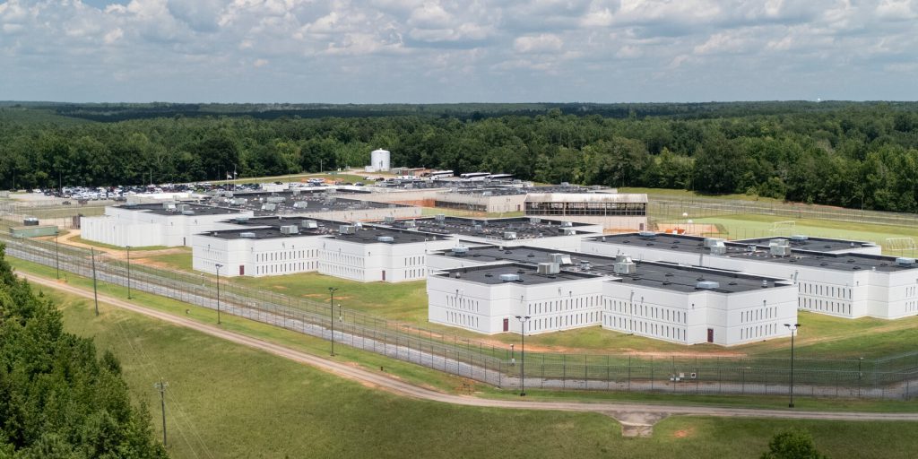 Detenzione di un immigrato Afrikaner in Georgia dopo l'invito di Trump ai bianchi del Sudafrica