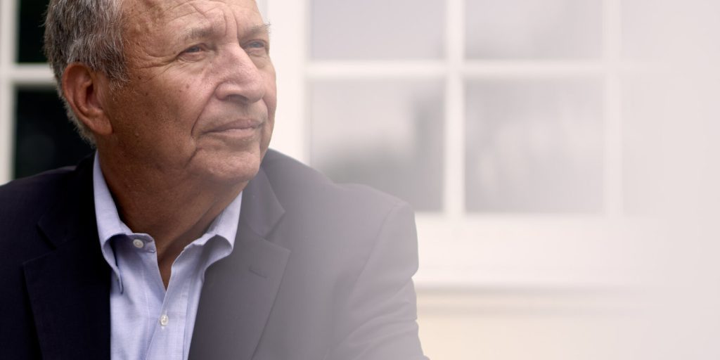 Lawrence Summers torna in pubblico, ma nuove email di Epstein sollevano dubbi