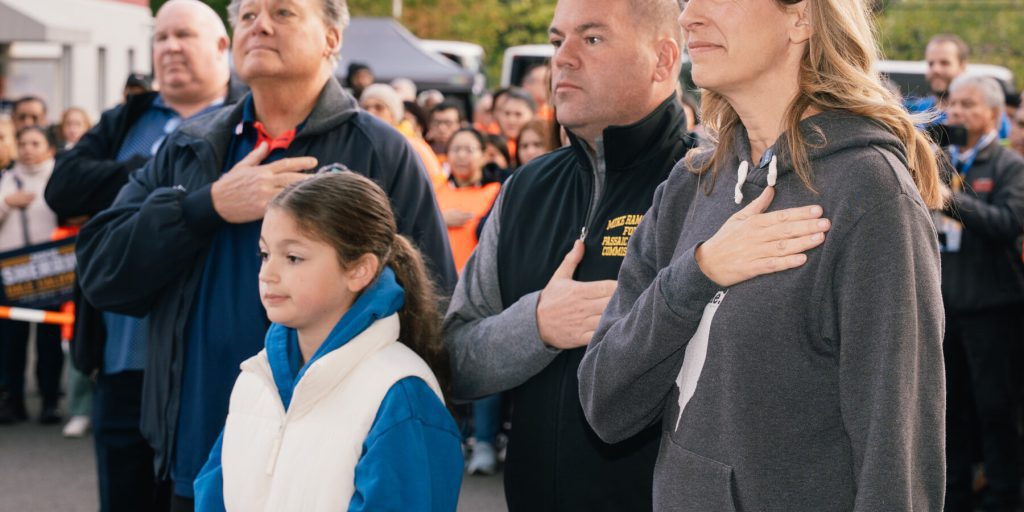 I Democratici Tornano a Combattere Trump: Una Strategia Vincente o un Rischio Calcolato?