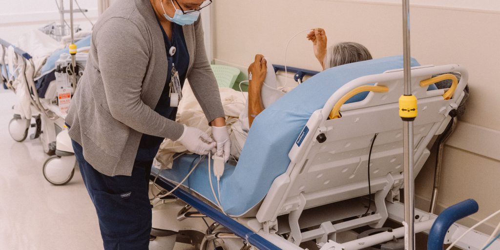 Tagli al Medicaid: gli ospedali urbani rischiano di subire maggiori impatti nonostante il fondo per le strutture rurali