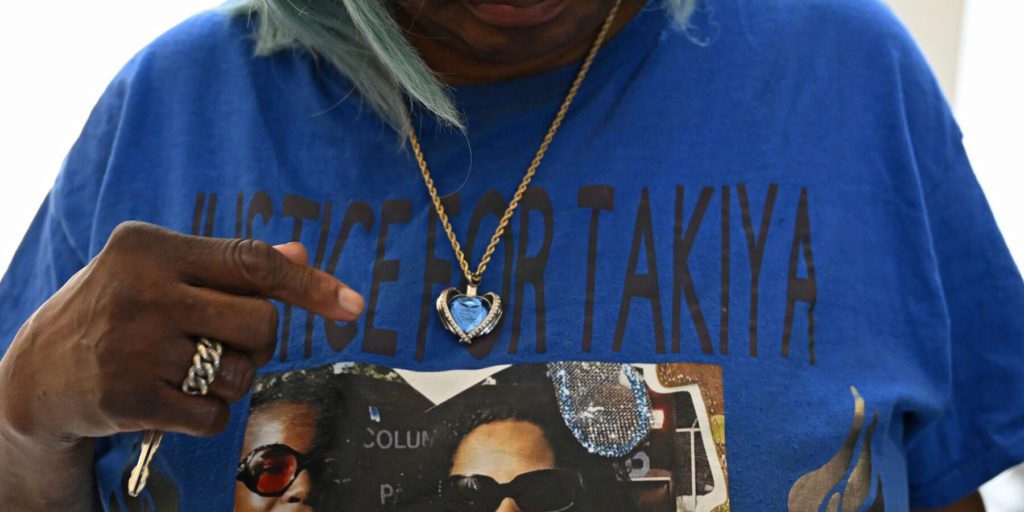 Ufficiale di polizia dell'Ohio assolto dall'accusa di omicidio di donna incinta