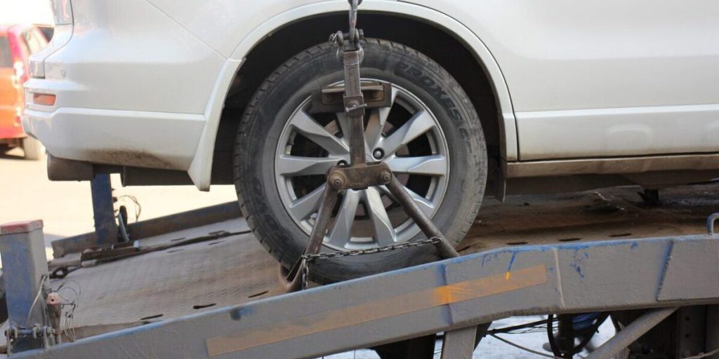 Debito non pagato: un abitante della Repubblica dei Mari perde l'auto a causa di multe accumulate