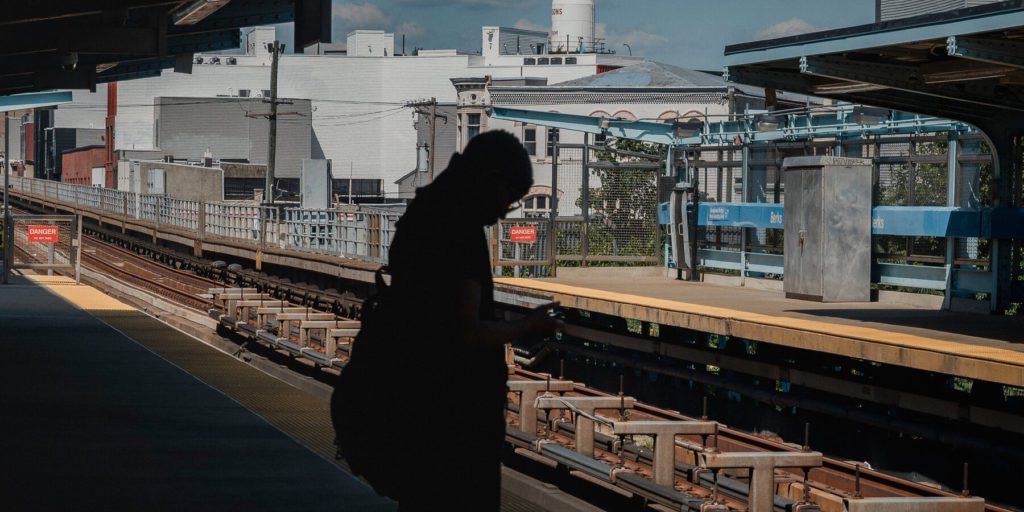 Incendi sui Treni a Philadelphia: la National Transportation Safety Board Interviene per Garantire la Sicurezza dei Passeggeri