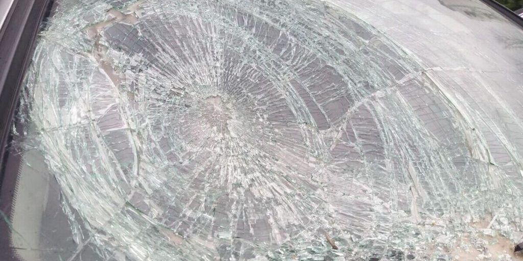 Авария из трёх машин создала вечернюю пробку в Шушарах