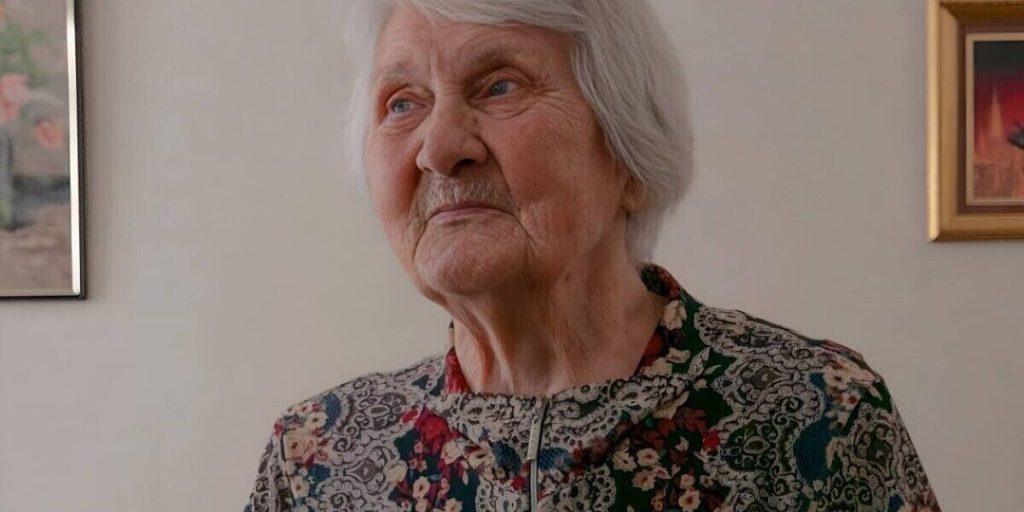 Хинштейн поздравил со 100-летием Августу Карлышеву