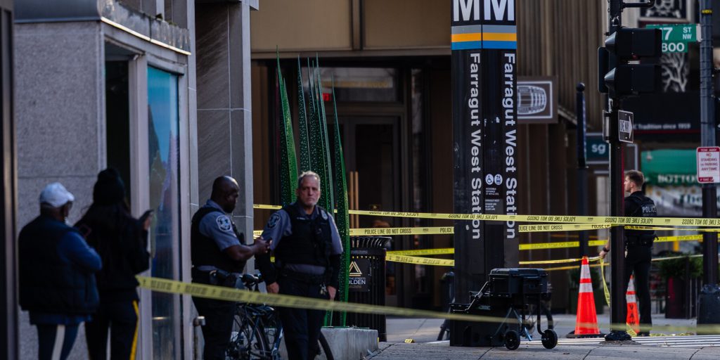 Suspect in National Guard Shooting Enters Not Guilty Plea in Italian: "Suspect in National Guard Shooting Enters Not Guilty Plea"