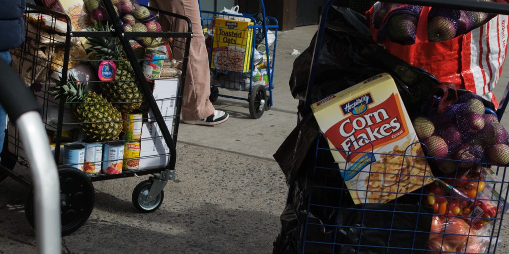 La Strategia di Trump: Priorità agli Interessi dei Sostenitori o ai Bisogni dei Cittadini?