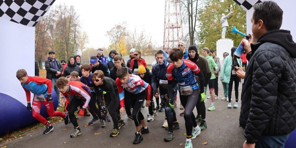 Festival Sorgente del Don a Novomoskovsk Attrae Atleti da 12 RegionI della Federazione Russa in Una Grande Celebrazione Sportiva e Culturale