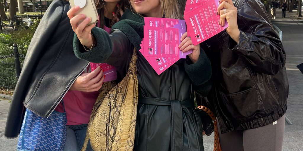 Il Fenomeno delle Ragazze Cool per il Capitalismo: Una Nuova Frontiera nella Politica Economica