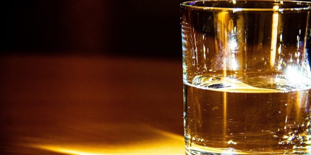 Туляки стали переходить на безалкогольное вино