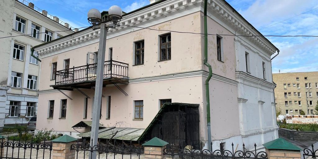 Attacco russo al Museo dell'Etmanato a Kyiv: danni e conseguenze per la cultura ucraina