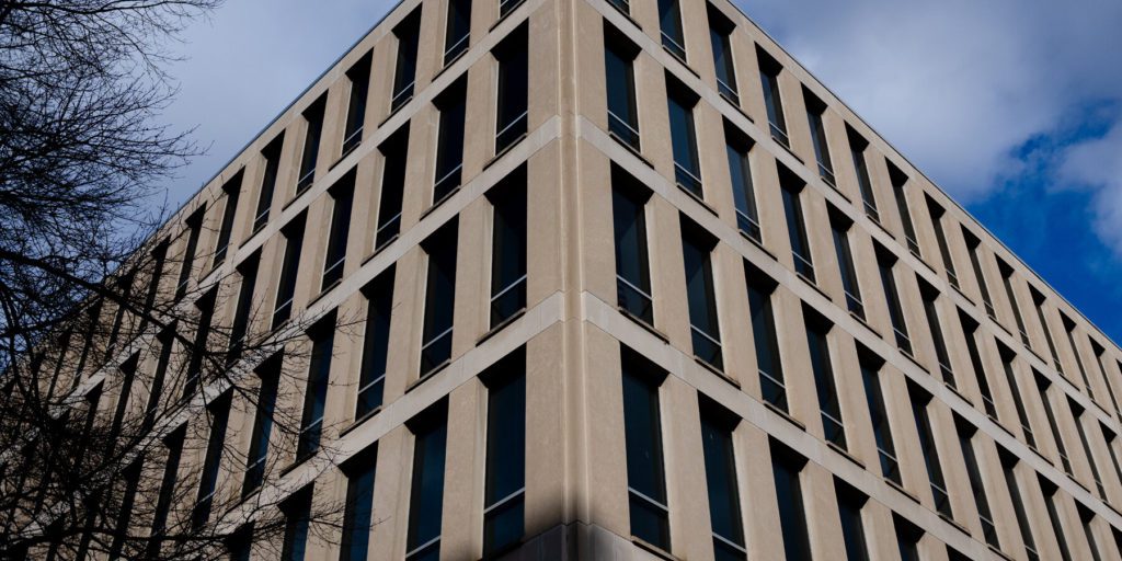 Federal Workers’ Union Sues Administration Over Partisan Email Language