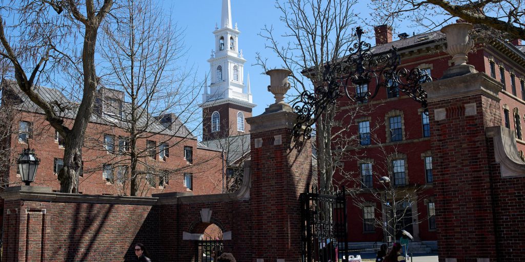 Nuova regola sui prestiti studenteschi negli Stati Uniti: cause legali e possibili conseguenze per gli studenti