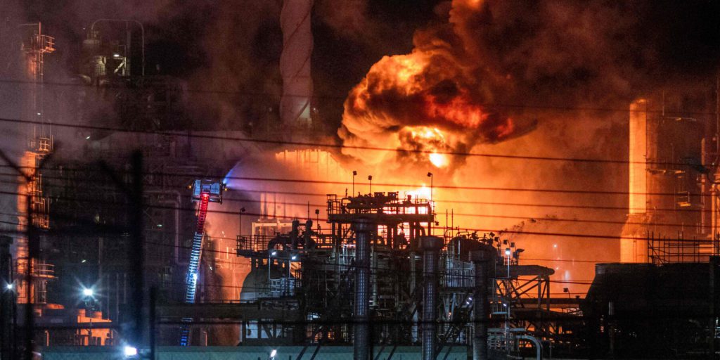 Large Fire Burns at Chevron Refinery in El Segundo After Explosion