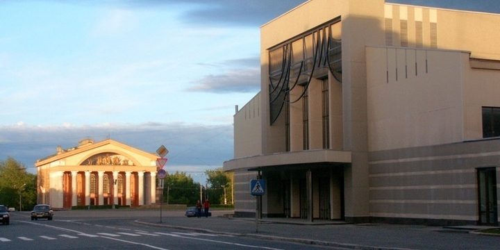 Festival Teatrale Internazionale a Karalia: Una Celebrazione della Diversità Culturale Russa e Straniera