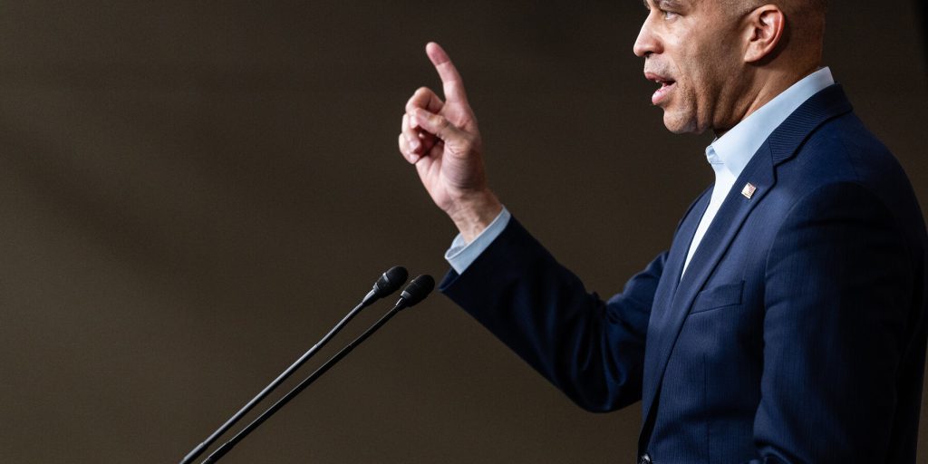 Democratici chiedono spiegazioni: Trump non ha informato il Congresso sull'operazione militare in Venezuela