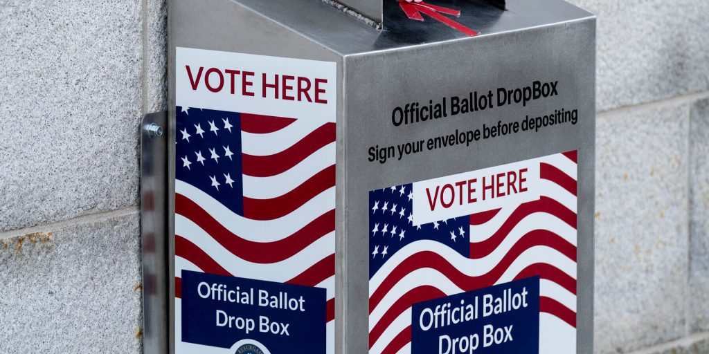 I Votanti del Maine Respungono Piano per Rafforzare Regole di Voto, Un Passo Verso Maggiore Accesso alle Elezioni