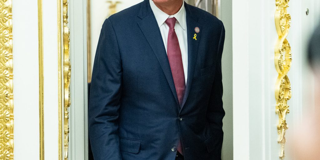 Il Governatore della Virginia Glenn Youngkin verso una Carriera Nazionale