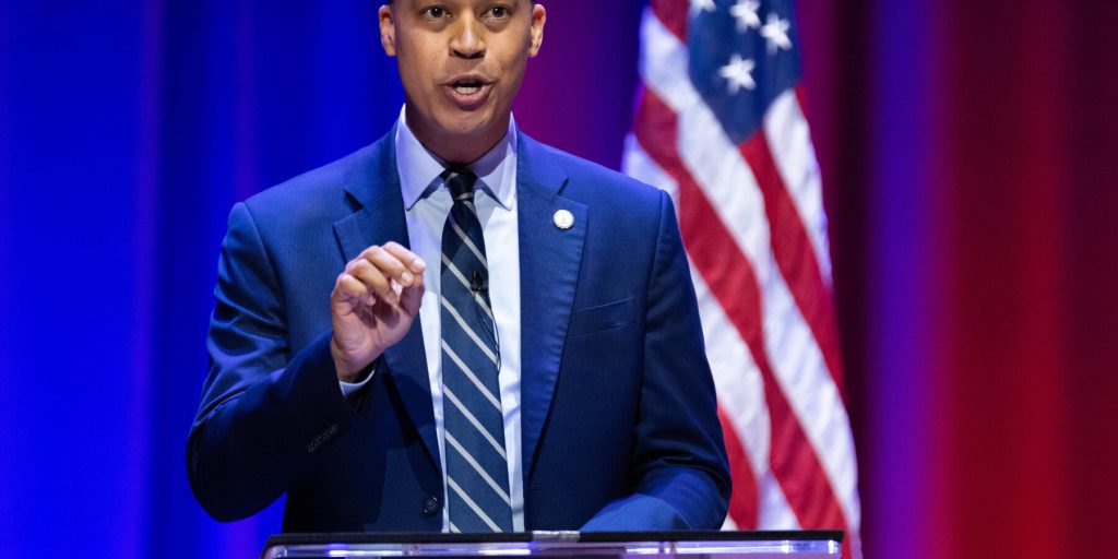 Vittoria a Sorpresa in Virginia: Jay Jones Diventa il Nuovo Procuratore Generale Nonostante le Controversie