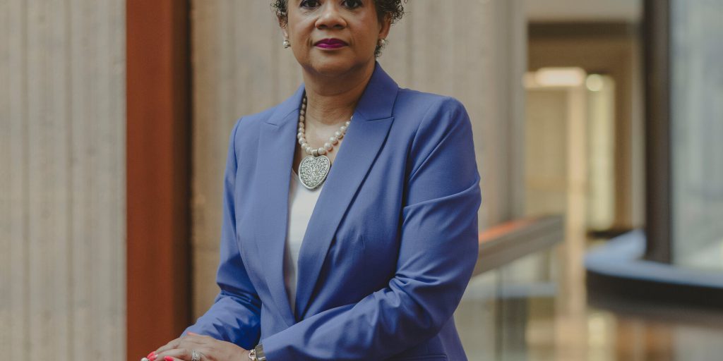 Elezioni in Georgia: i Democratici Vincono la Commissione di Servizio Pubblico, un Indicatore Importante per le Elezioni di Midterm