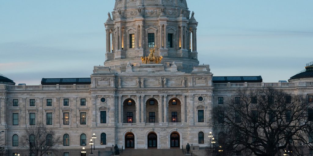 I Democratici del Minnesota Mantengono il Controllo del Senato Statale dopo Elezioni Speciali