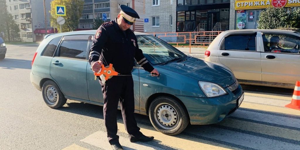 Incidente stradale a Zarechny: donna investita da un'automobile, le autorità indagano sulle cause