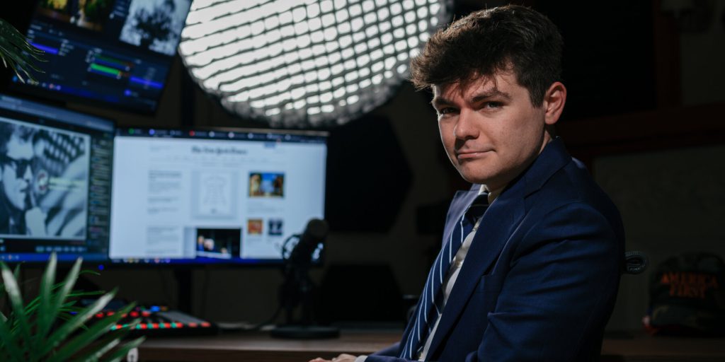L'ascesa di Nick Fuentes e il suo impatto sul movimento MAGA: una svolta critica per il nazionalismo americano