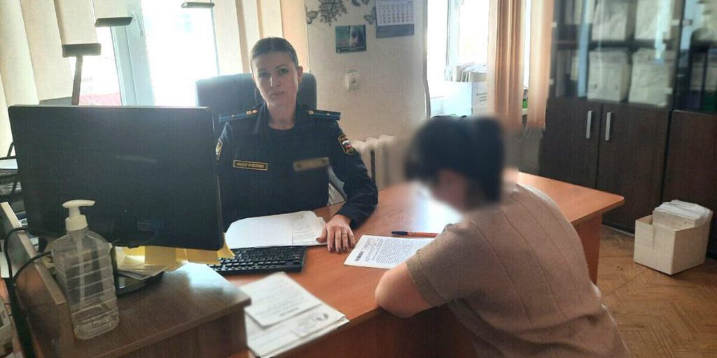 Donna del Crimea salva la sua Ford Mustang pagando un debito di 1,5 milioni di rubli per tassa di smaltimento