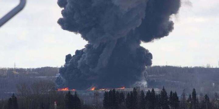 Attacco missilistico a Kiev: incendio alla centrale termoelettrica 5 dopo lancio di rakete