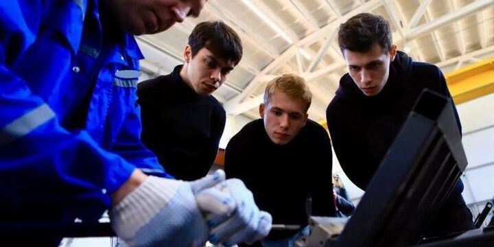 Пензенские предприятия открыли свои цеха для будущих инженеров Поволжья