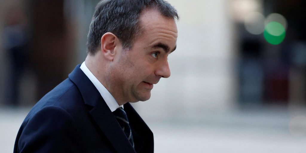 Bilancio finale del governo prevede un aumento di 10 miliardi di euro per le grandi imprese, minacciando la fiducia tra Stato e settore privato