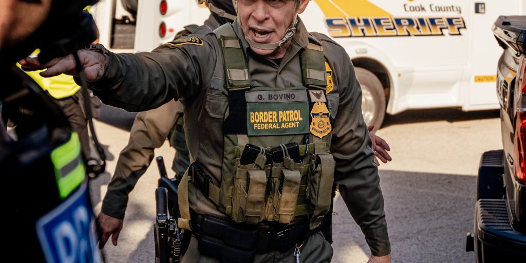 Federal Agents Accuse Chicago Man of Offering Money to Kill Senior Border Patrol Official