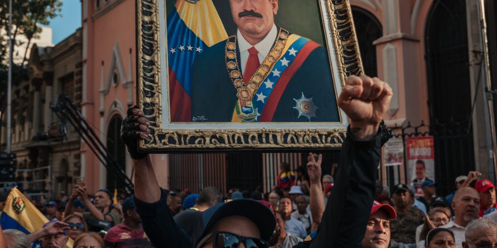 Maduro chiede lo status di prigioniero di guerra, citando il caso di Noriega