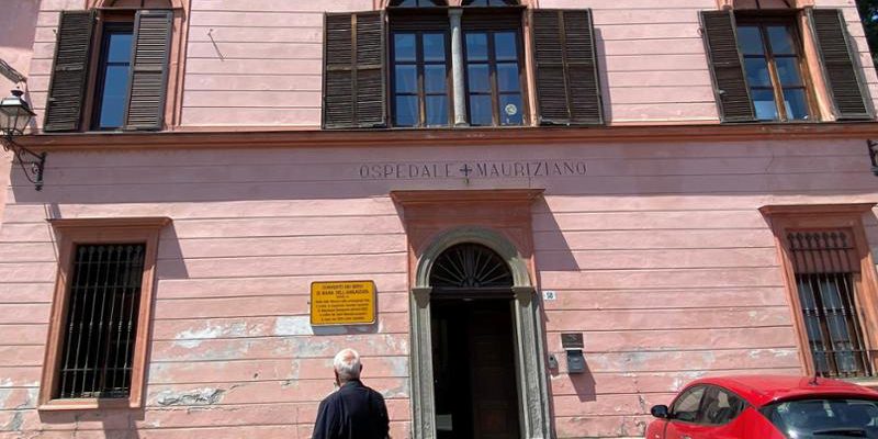 Otto ex dipendenti della RSA di Luserna accusati di maltrattamenti e violenza sessuale