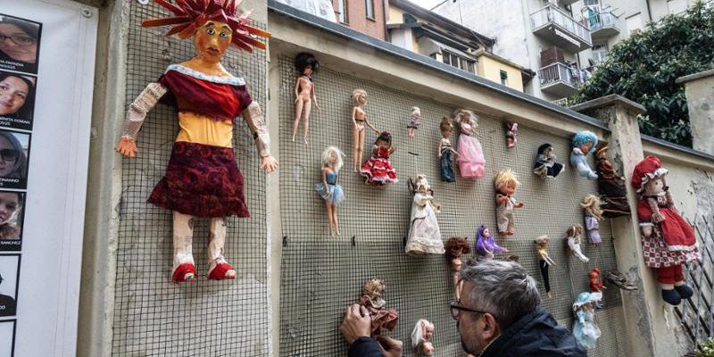Crocetta ospita il Muro della Bambole, arte contro la violenza di genere