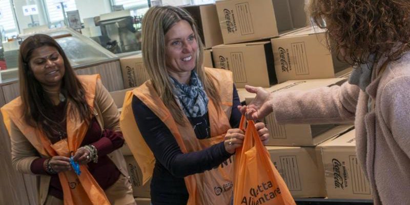 Donazioni in calo, bisognosi in aumento: la giornata della colletta alimentare mette in luce la crisi della carità