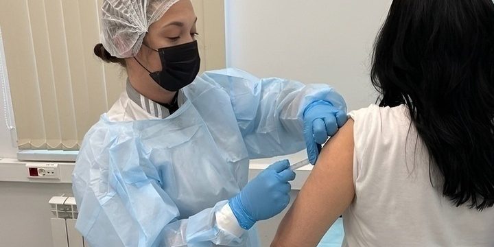 Vaccinazione contro l'influenza: il medico esperto Konovalov fornisce consigli utili ai cittadini di Tula