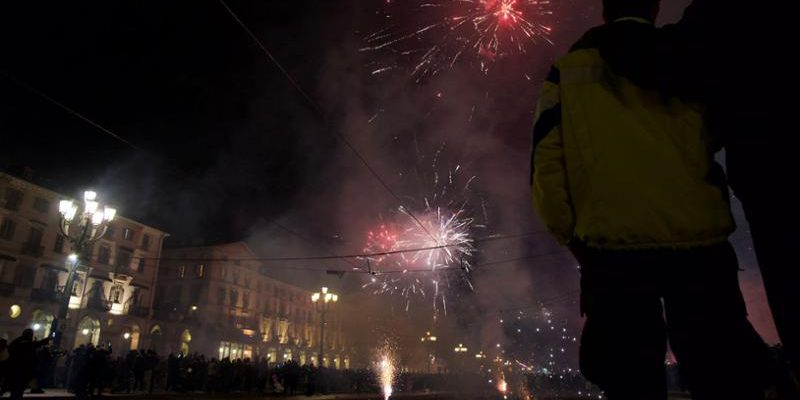 Scontro alla Street Parade di Askatasuna del 2000: quattro carabinieri leggermente feriti