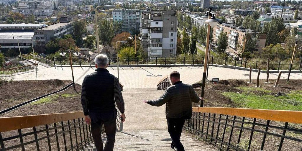 В Бердянске завершается строительство новой смотровой площадки
