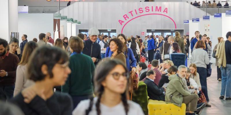 Artissima 2025: un successo senza precedenti per l'economia e la cultura di Torino