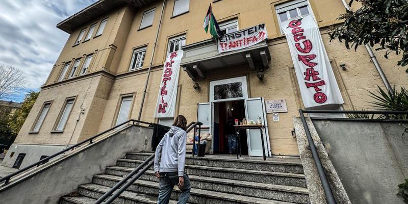 Genitori del liceo Einstein di Torino chiedono maggiore protezione per gli studenti dopo episodi di violenza e molestie
